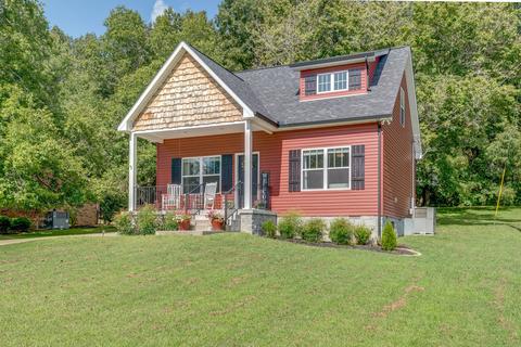 105 Greenbrier St, Dickson, TN 37055 photo 2