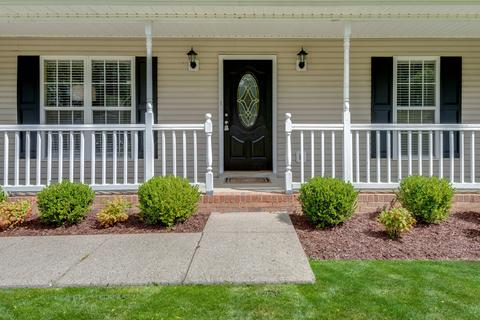 109 Sherron Dr, Dickson, TN 37055 photo 2