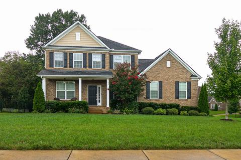 2336 Dewey Dr, Spring Hill, TN 37174 photo 1