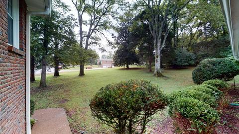 2036 Eversong Ln, Hermitage, TN 37076 photo 4