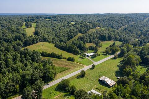 1425 Highway 50 E, Centerville, TN 37033 photo 3