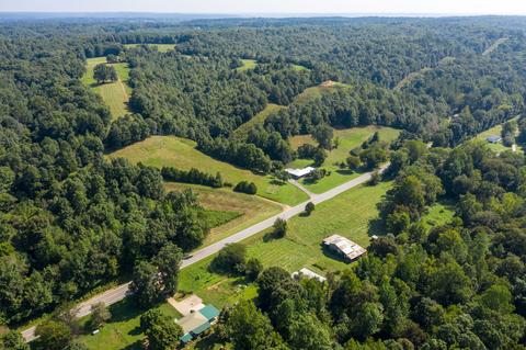 1425 Highway 50 E, Centerville, TN 37033 photo 2