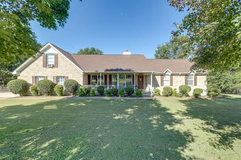 628 Charles Ln, Spring Hill, TN 37174 photo 1