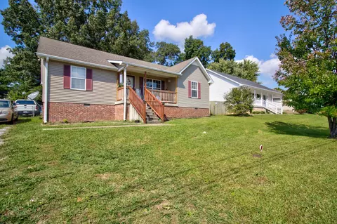 1114 10th Ave E, Springfield, TN 37172 photo 2