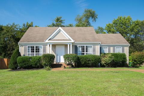 2849 Cochran Trace Dr, Spring Hill, TN 37174 photo 2