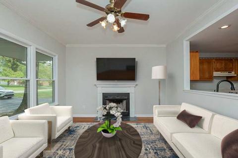 2906 Curtiswood Ln E, Springfield, TN 37172 photo 2