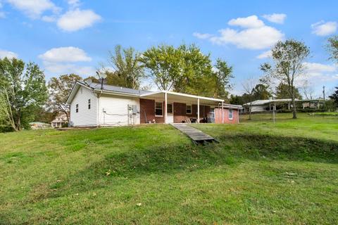 2818 Hillview Cir, Centerville, TN 37033 photo 4