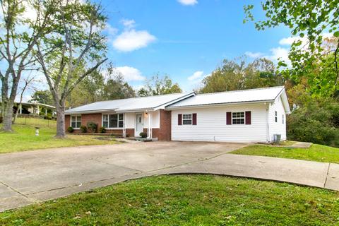 2818 Hillview Cir, Centerville, TN 37033 photo 1