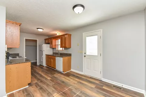 105 Phillip Dr, Springfield, TN 37172 photo 12