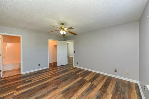 105 Phillip Dr, Springfield, TN 37172 photo 16