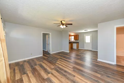 105 Phillip Dr, Springfield, TN 37172 photo 8