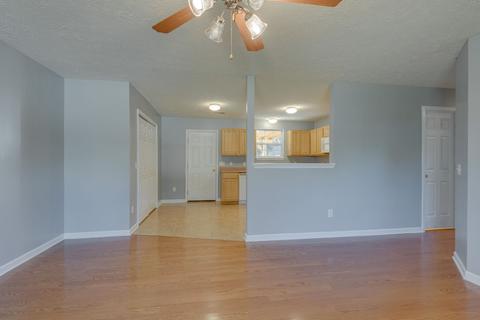 605 W 3rd St, Dickson, TN 37055 photo 8
