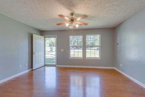 605 W 3rd St, Dickson, TN 37055 photo 5
