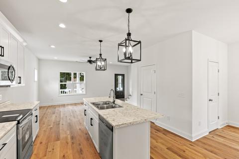 106 Walnut St N, Springfield, TN 37172 photo 7