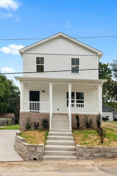 106 Walnut St N, Springfield, TN 37172 photo 2