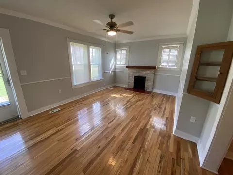 701 W Main St, Decherd, TN 37324 photo 3
