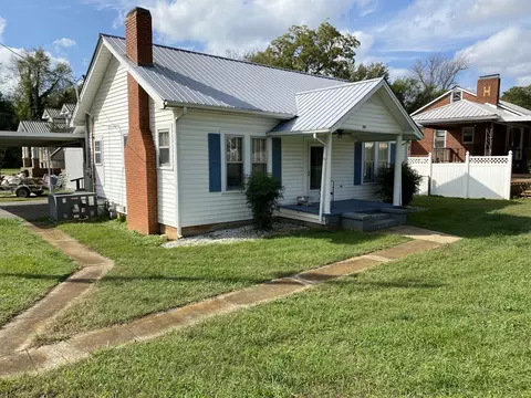 701 W Main St, Decherd, TN 37324 photo 1