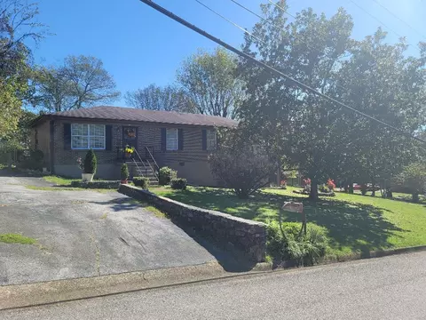 203 N Cedar Ln, Pulaski, TN 38478