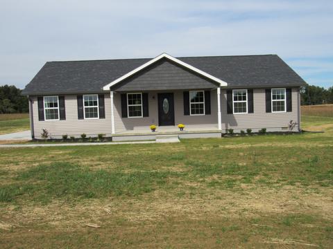 620 Hurt Loop, Mcewen, TN 37101 photo 2