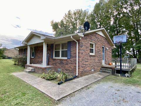 727 Brenda Ave, Loretto, TN 38469 photo 2