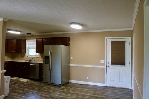 151 Chestnut St, Baxter, TN 38544 photo 7