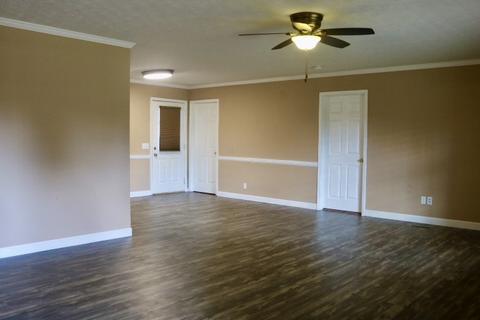 151 Chestnut St, Baxter, TN 38544 photo 3