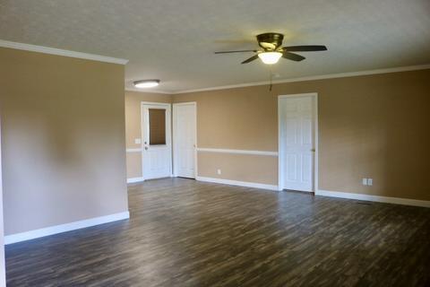 151 Chestnut St, Baxter, TN 38544 photo 5