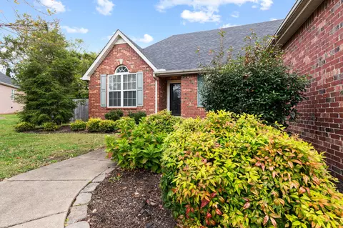 2711 Comer Dr, Murfreesboro, TN 37128 photo 3