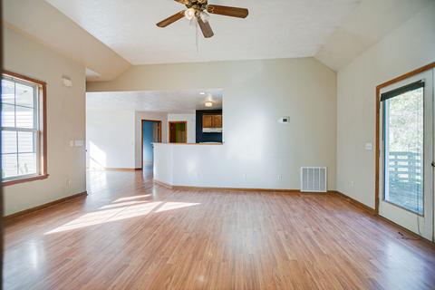 2415 Crestview Dr, Centerville, TN 37033 photo 8