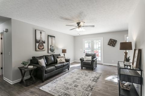 919 Poplar Ave, Springfield, TN 37172 photo 4