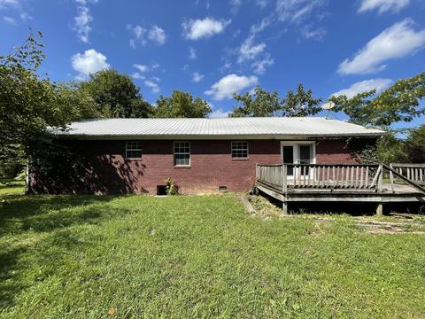 547 Busby Rd, Loretto, TN 38469 photo 4