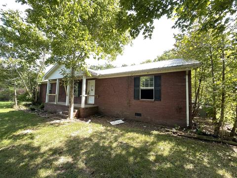 547 Busby Rd, Loretto, TN 38469 photo 3