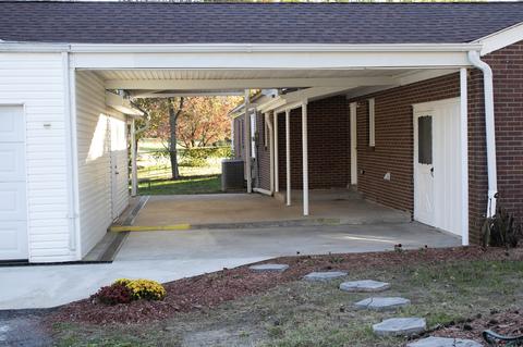 200 S Sequoia Dr, Springfield, TN 37172 photo 4