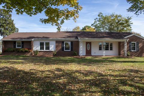 200 S Sequoia Dr, Springfield, TN 37172 photo 2