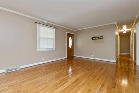 116 Shadybrook Cir, Dickson, TN 37055 photo 2