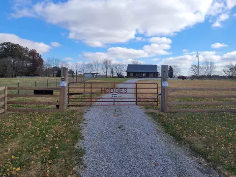 5827 Borthick Rd, Springfield, TN 37172 photo 1