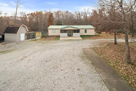 565 Rocky Dr, Dickson, TN 37055 photo 2