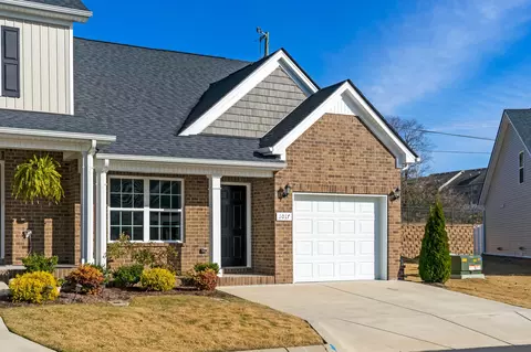 1017 Muna Ct, Spring Hill, TN 37174 photo 2