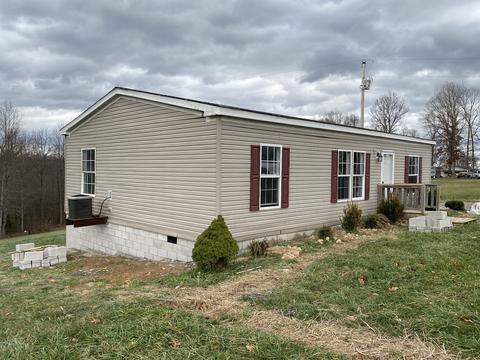 239 Dotson Rd, Lafayette, TN 37083 photo 1