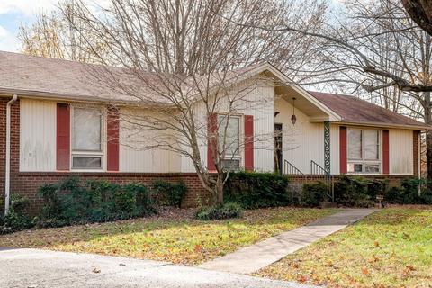 2405 Hickory Dr, Springfield, TN 37172 photo 3