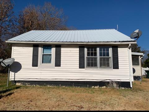 1205 N Oak Dr, Centerville, TN 37033 photo 2
