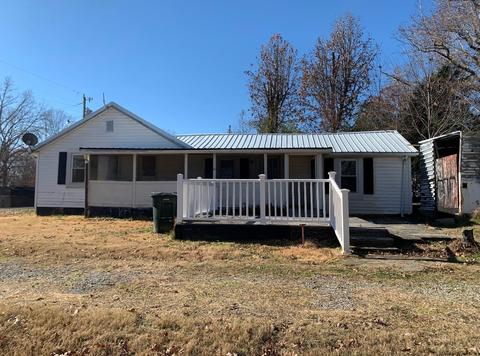 1205 N Oak Dr, Centerville, TN 37033 photo 1