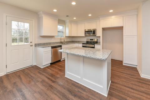 105 Chipman Rd, Bethpage, TN 37022 photo 9