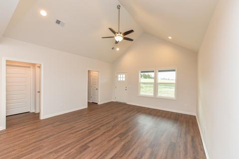 105 Chipman Rd, Bethpage, TN 37022 photo 4
