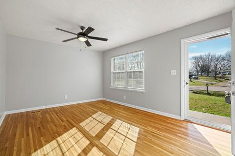 104 Greer Dr, Springfield, TN 37172 photo 6