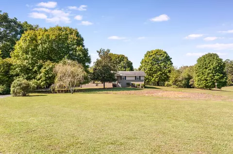 135 Joyce Ln, Jasper, TN 37347 photo 3