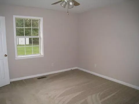 201 E Teems Rd, Ringgold, GA 30736 photo 4