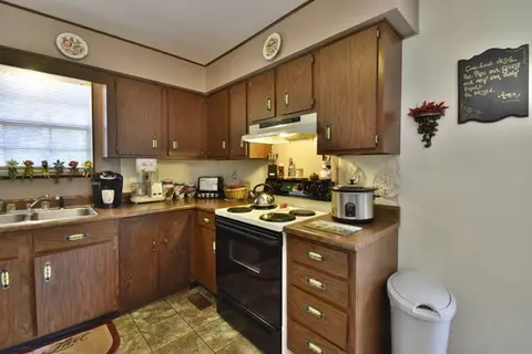 102 Sharp Ln, Spring City, TN 37381 photo 8
