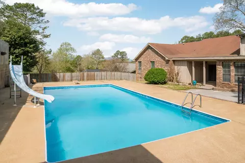 256 Grant Dr, Ringgold, GA 30736 photo 2