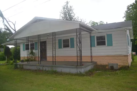421 W 3rd St, Jasper, TN 37347 photo 1